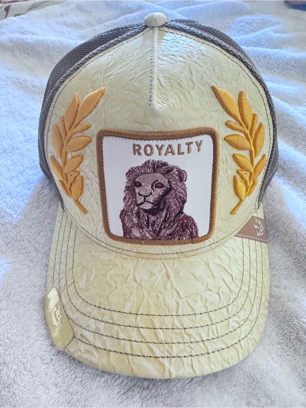 Goorin Bros. “ROYALTY” Limited Edition Trucker Hat. Mesh SnapBack NWT